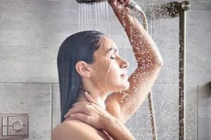 Обливания холодной водой при климаксе