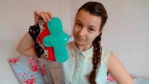 Что подарить девочке на первые месячные у девочек